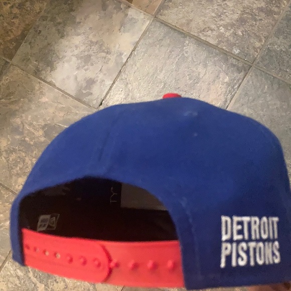 Vintage Detroit Pistons New Era Hat - Picture 4 of 5